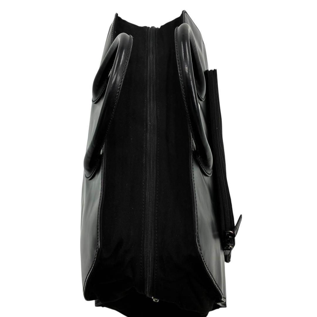 グッチ　ボストンバッグ　キャンバスレザー　大容量　ブラック　ロゴプレート