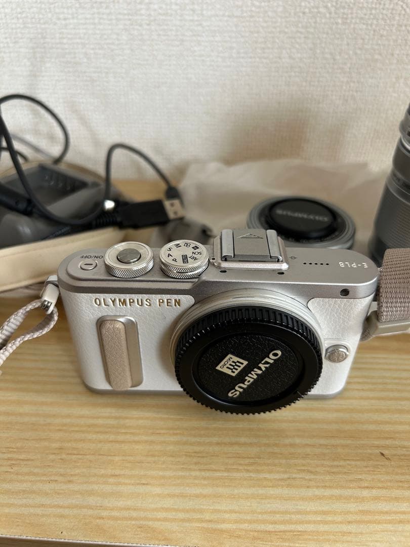 Olympus PEN E-PL8シルバー 本体
