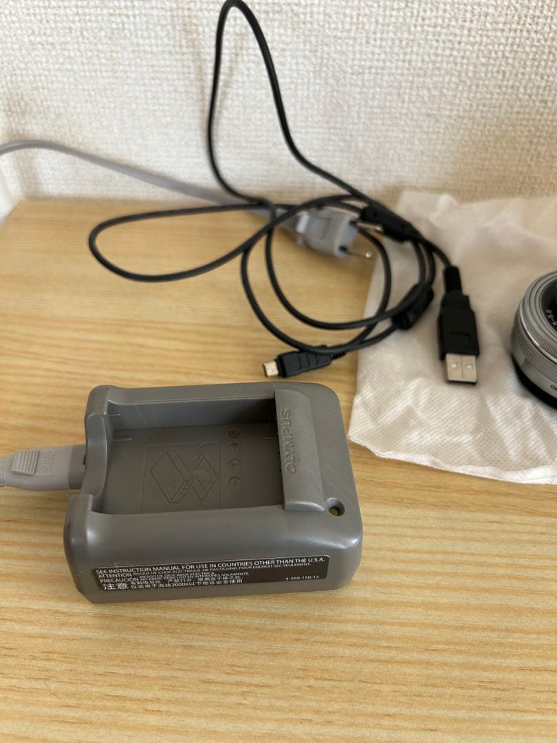Olympus PEN E-PL8シルバー 本体