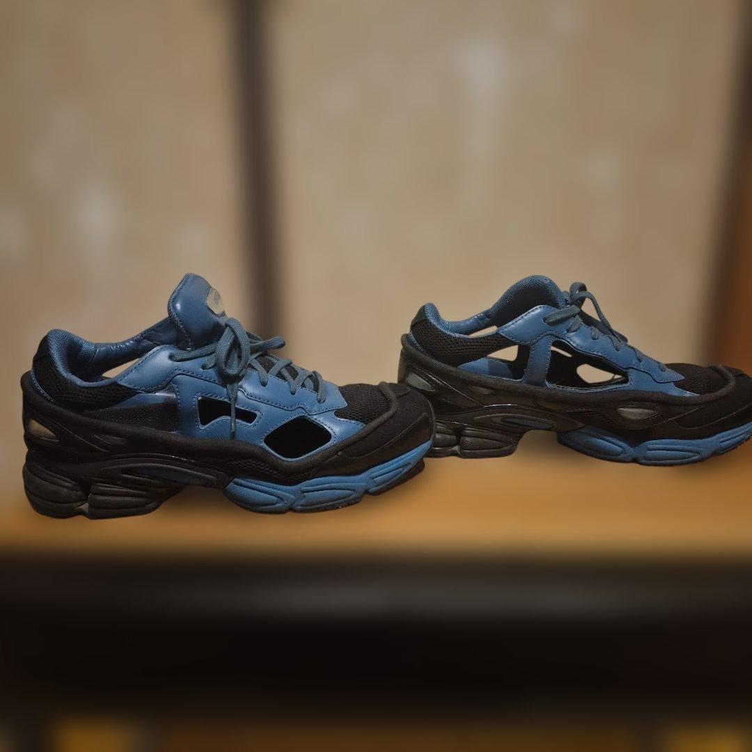 アディダス RAF SIMONS レプリカントオズウィーゴ