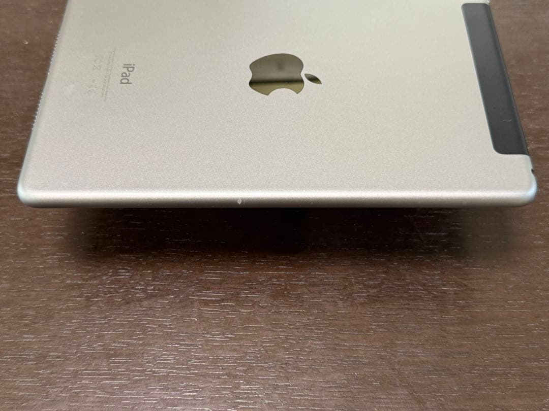 iPad mini 4 128ギガ セルラーモデル スペースグレイ本体