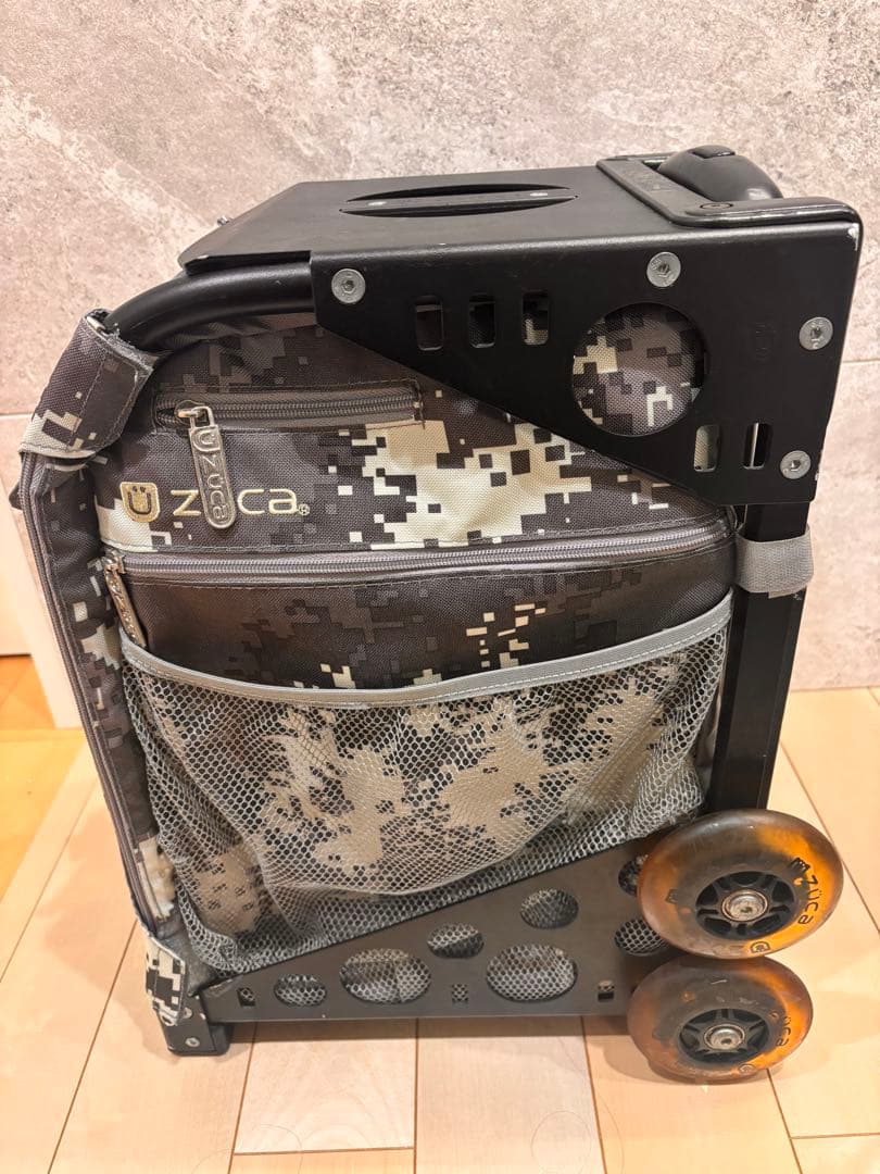値下げ❗️中古❗️ ZUCA（ズーカ）　スケート　キャリー　灰色　グレー