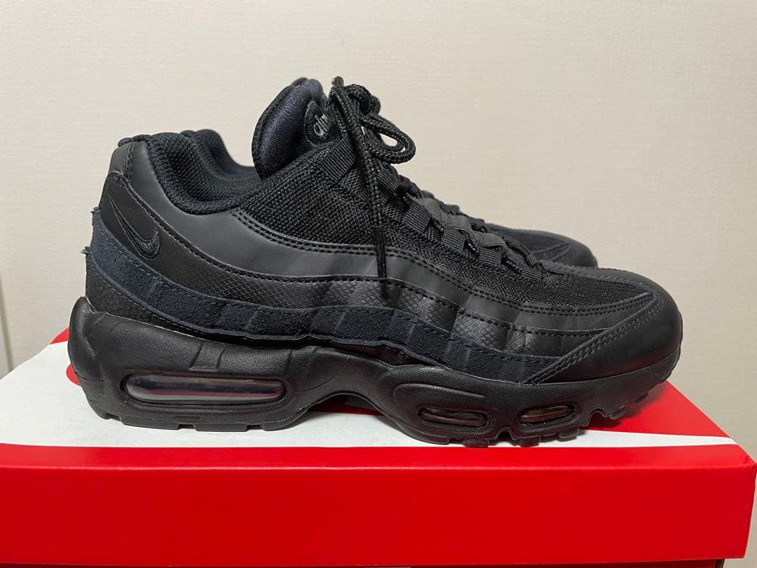 ナイキ エアマックス 95 エッセンシャル ブラック/ブラック/ダークグレー