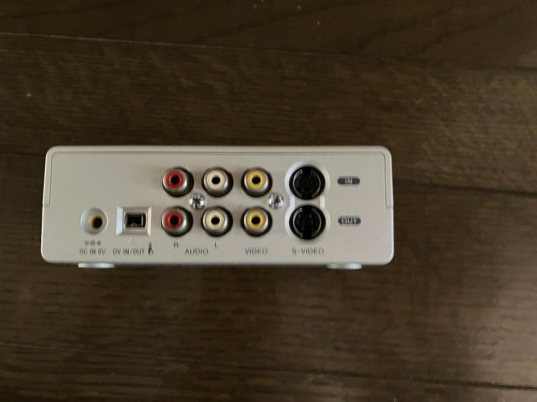 ソニーのビデオカメラCCD-TR3000、メディアコンバーター DVMC-DA