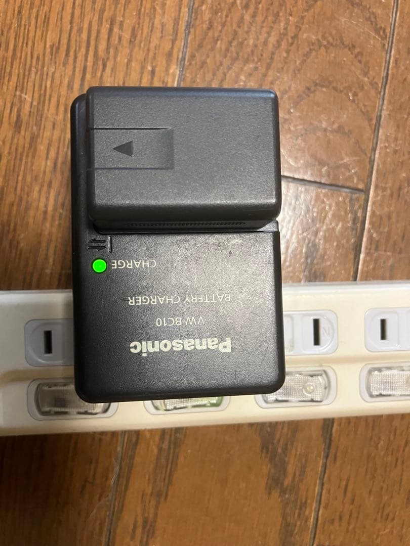 Panasonic HC-V520M ビデオカメラ、パナソニック製のケース付き