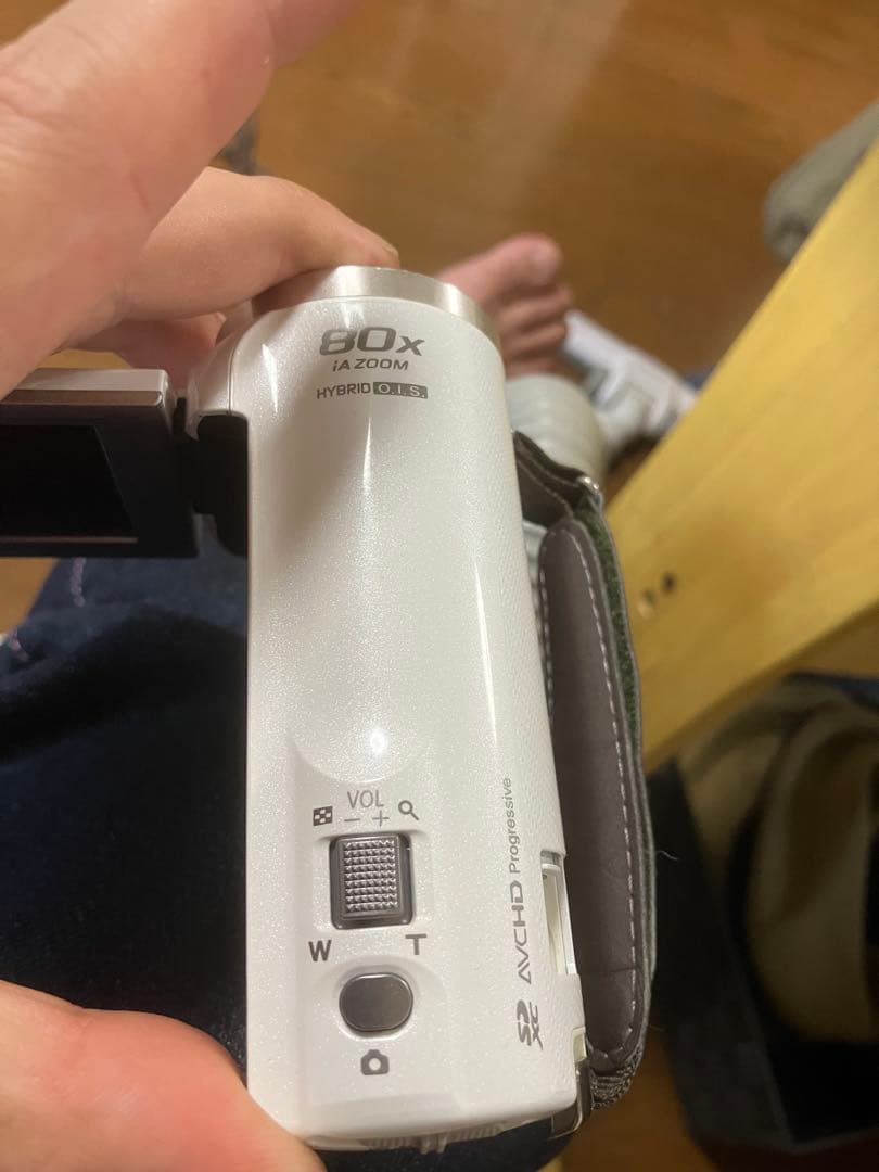 Panasonic HC-V520M ビデオカメラ、パナソニック製のケース付き