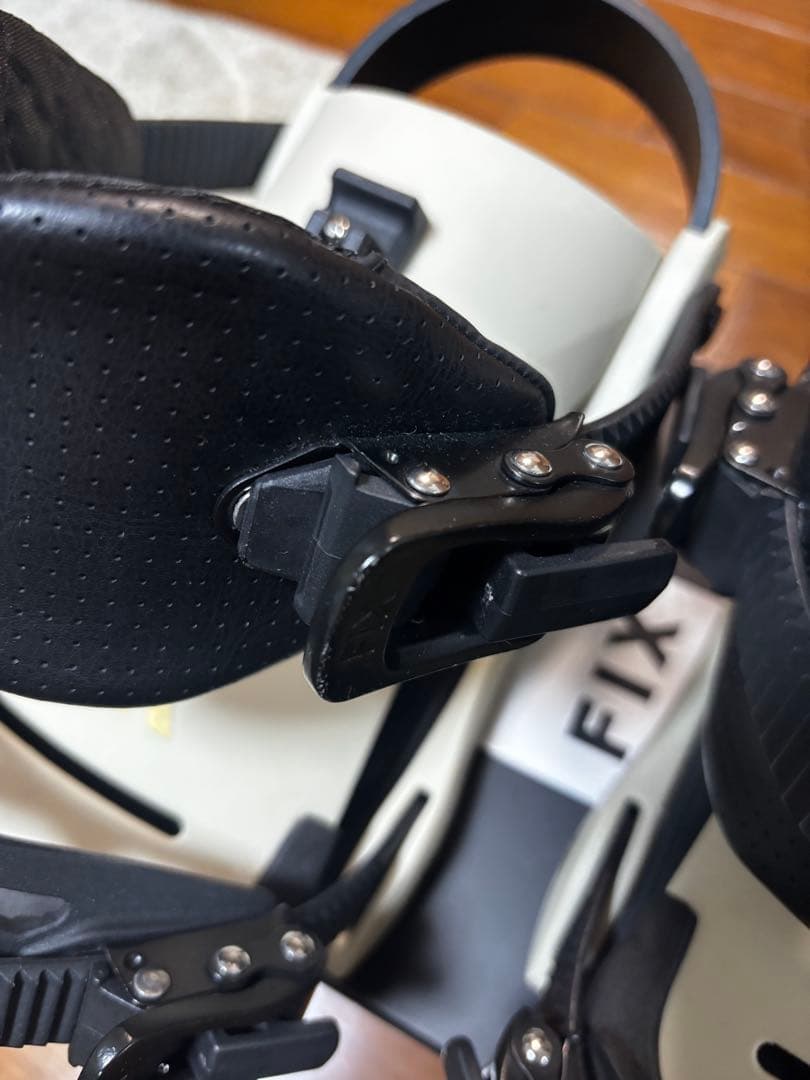 スノーボード FIX BINDING Yale