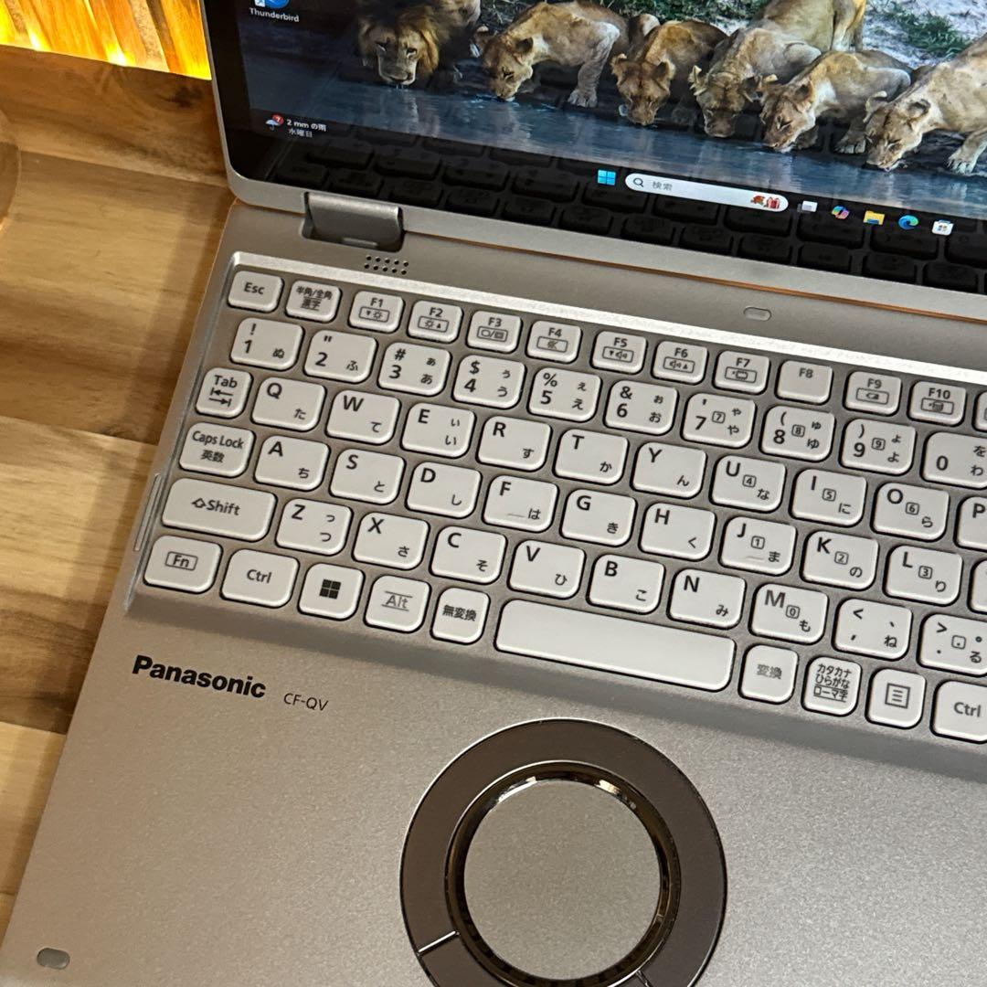 タッチパネル式‼️Let's note QV1☘最高峰i7☘大人気ノートパソコン