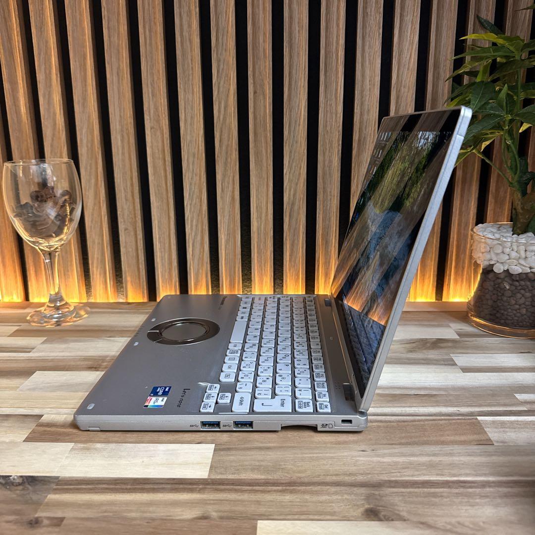 タッチパネル式‼️Let's note QV1☘最高峰i7☘大人気ノートパソコン