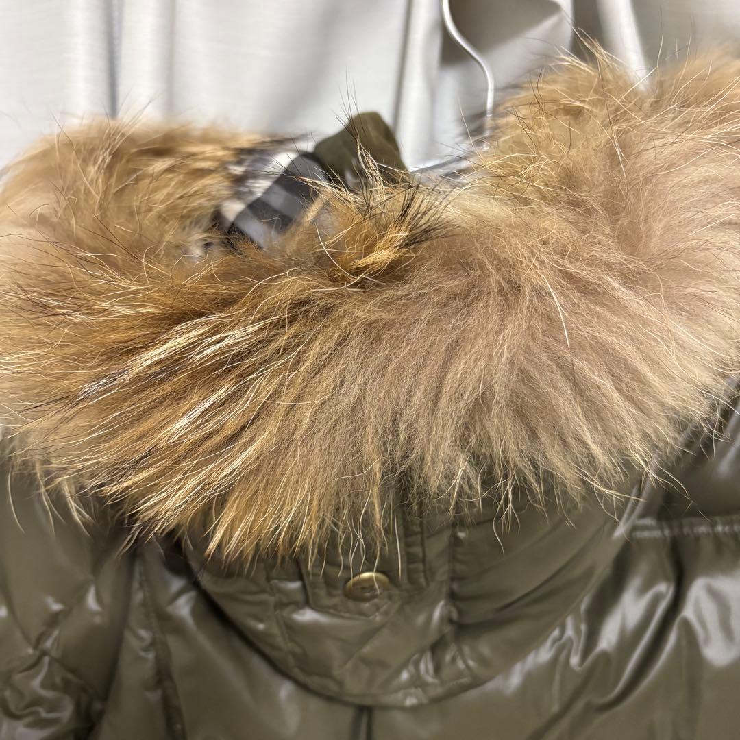 バーバリーブルーレーベル　ダウンコート　カーキ　刺繍ロゴ　40