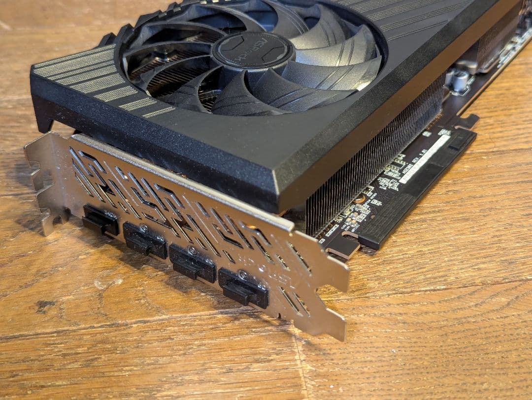 グラフィックボード・グラボ・ビデオカード ASRock RX 7700 XT Challenger 12GB OC