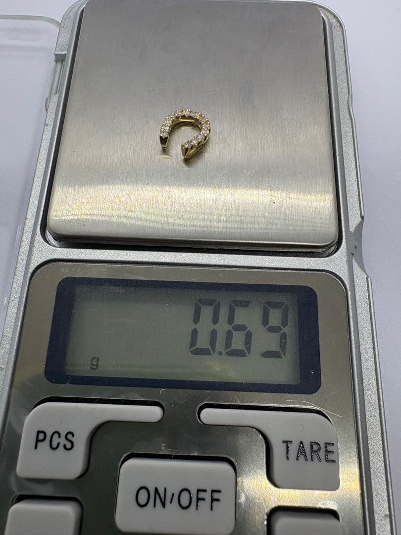 馬蹄　ネックレストップ　k18 0.17ct刻印