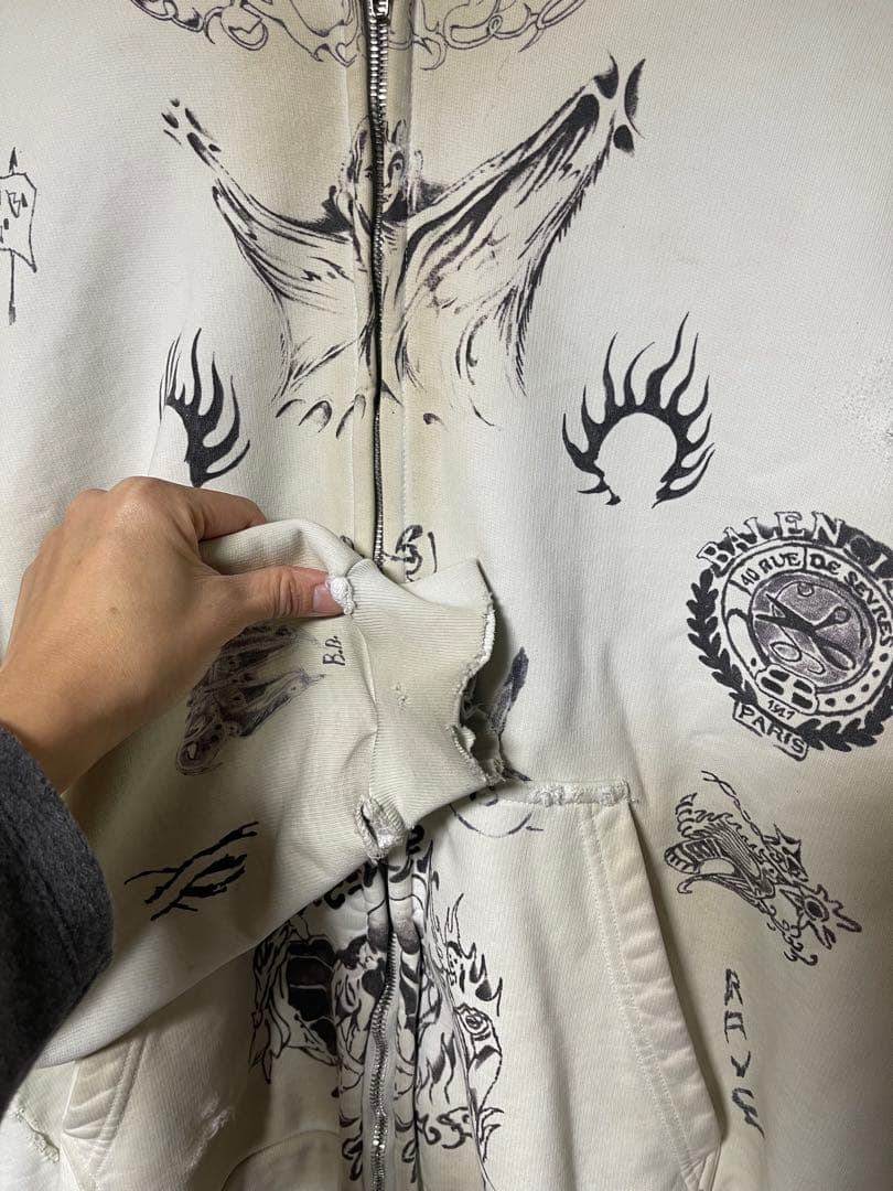 トップス 24SS BALENCIAGA Tatoo Zip Hoodie White S