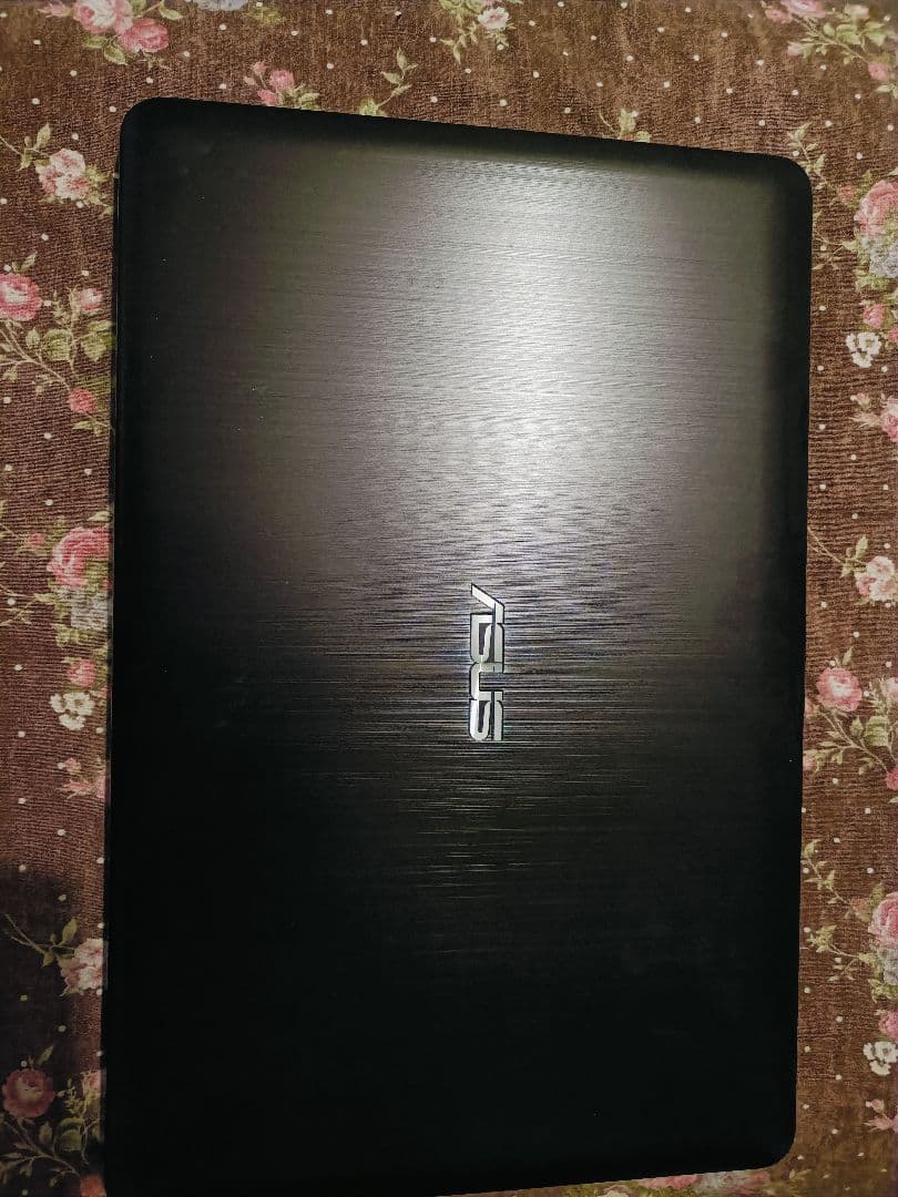 ASUS X540Y 15.6インチノートPC