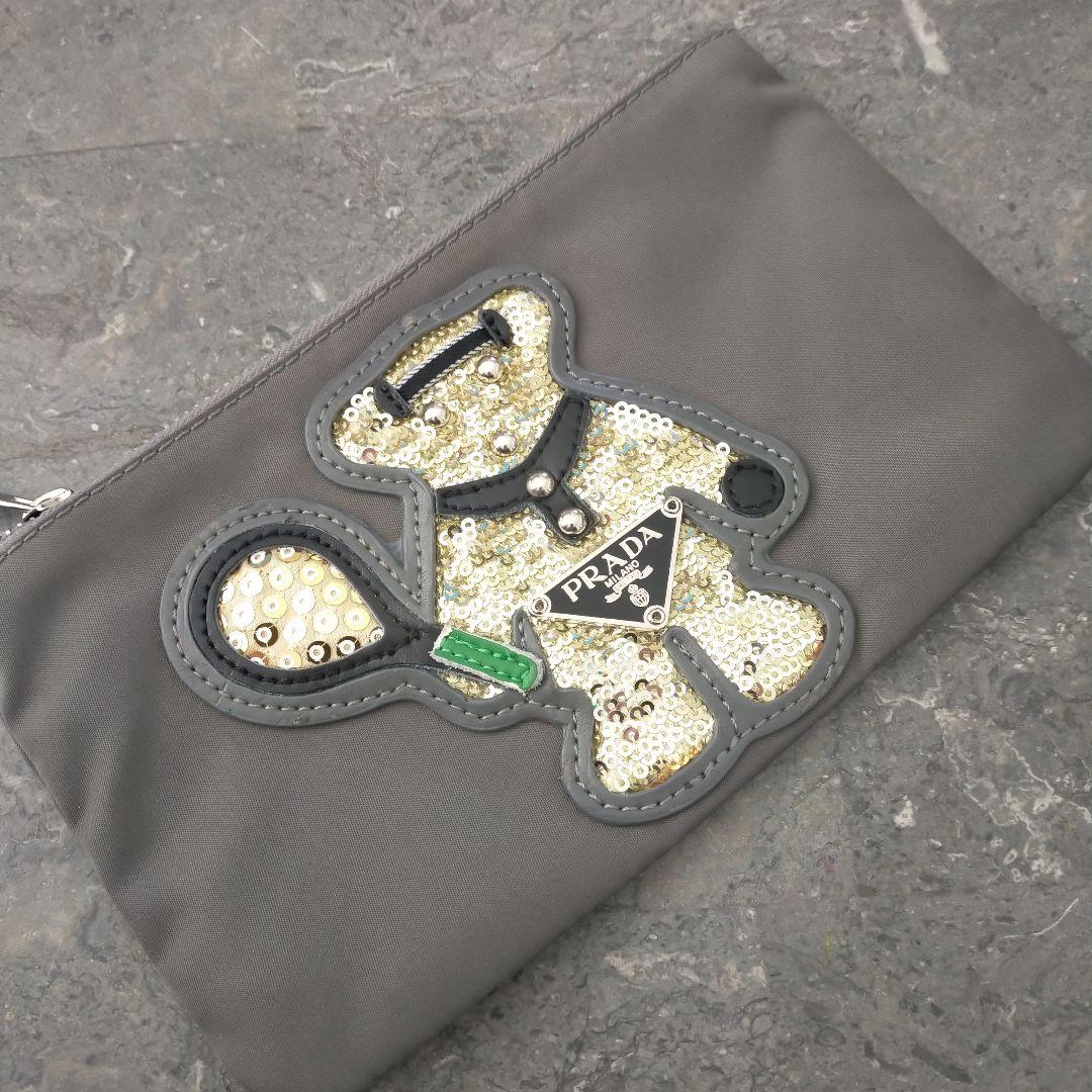 PRADA　プラダ　ポーチ　くま　スパンコール　刺繍　レア