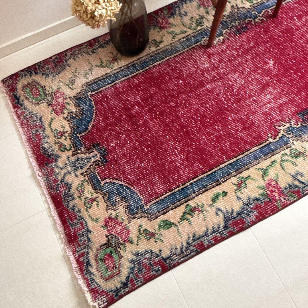 トルコ　ヴィンテージラグ　フローラル　ワインレッド　ブルー