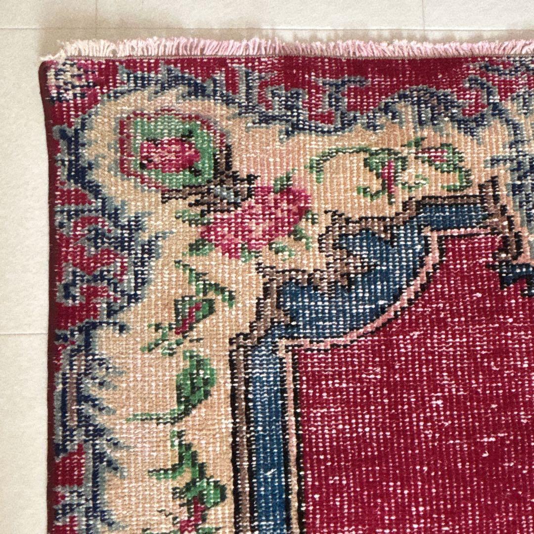 トルコ　ヴィンテージラグ　フローラル　ワインレッド　ブルー