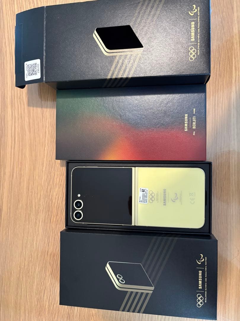 A*i様 希少 galaxy flip6 パリオリンピック版 中古