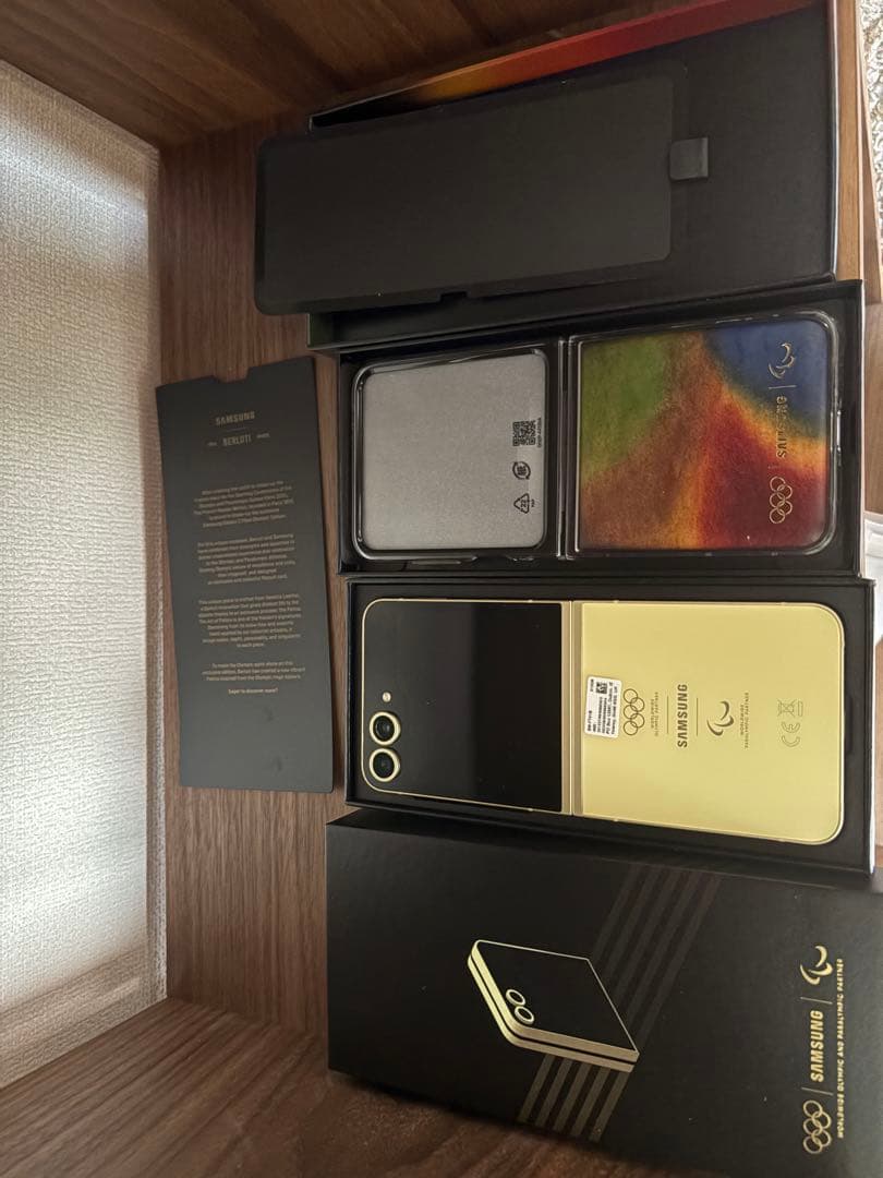 A*i様 希少 galaxy flip6 パリオリンピック版 中古