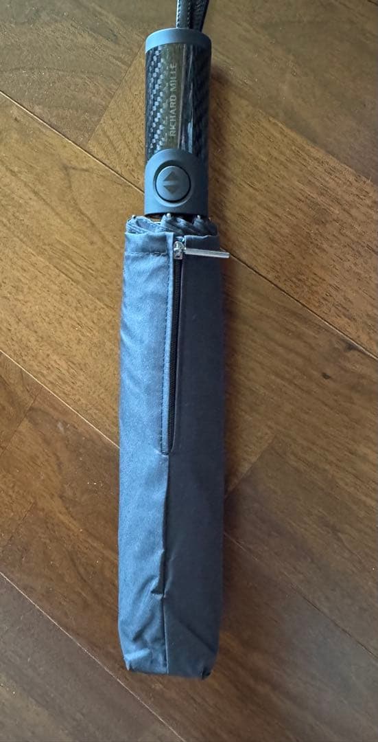 リシャールミル　傘