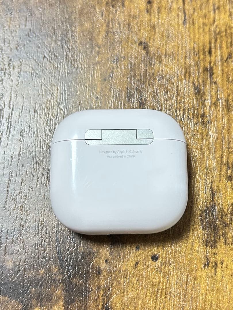 【左耳・ケース良品】AirPods 4 ノイキャン搭載モデル（右耳不動）