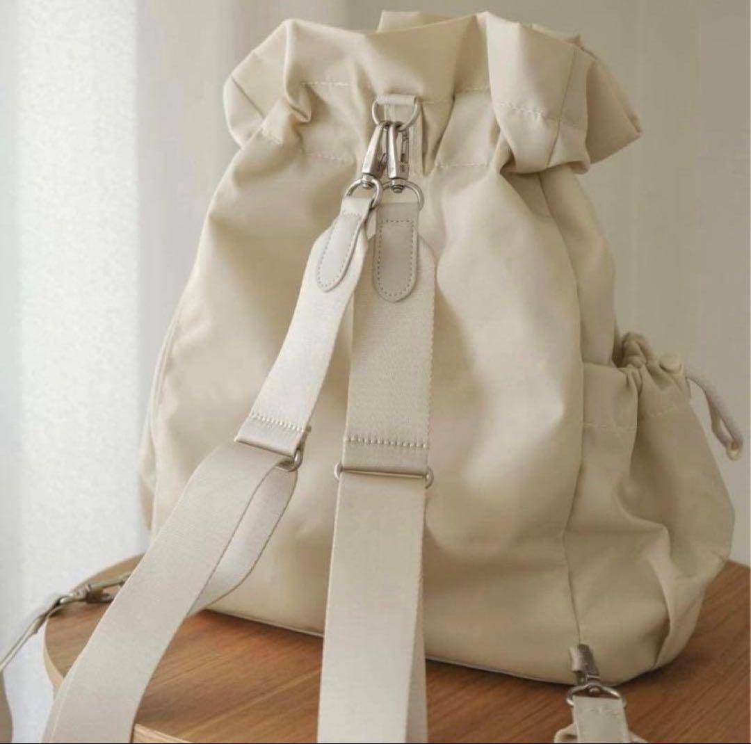 【入手困難】韓国限定　ザ・ノースフェイス ボニーパック M クリーム