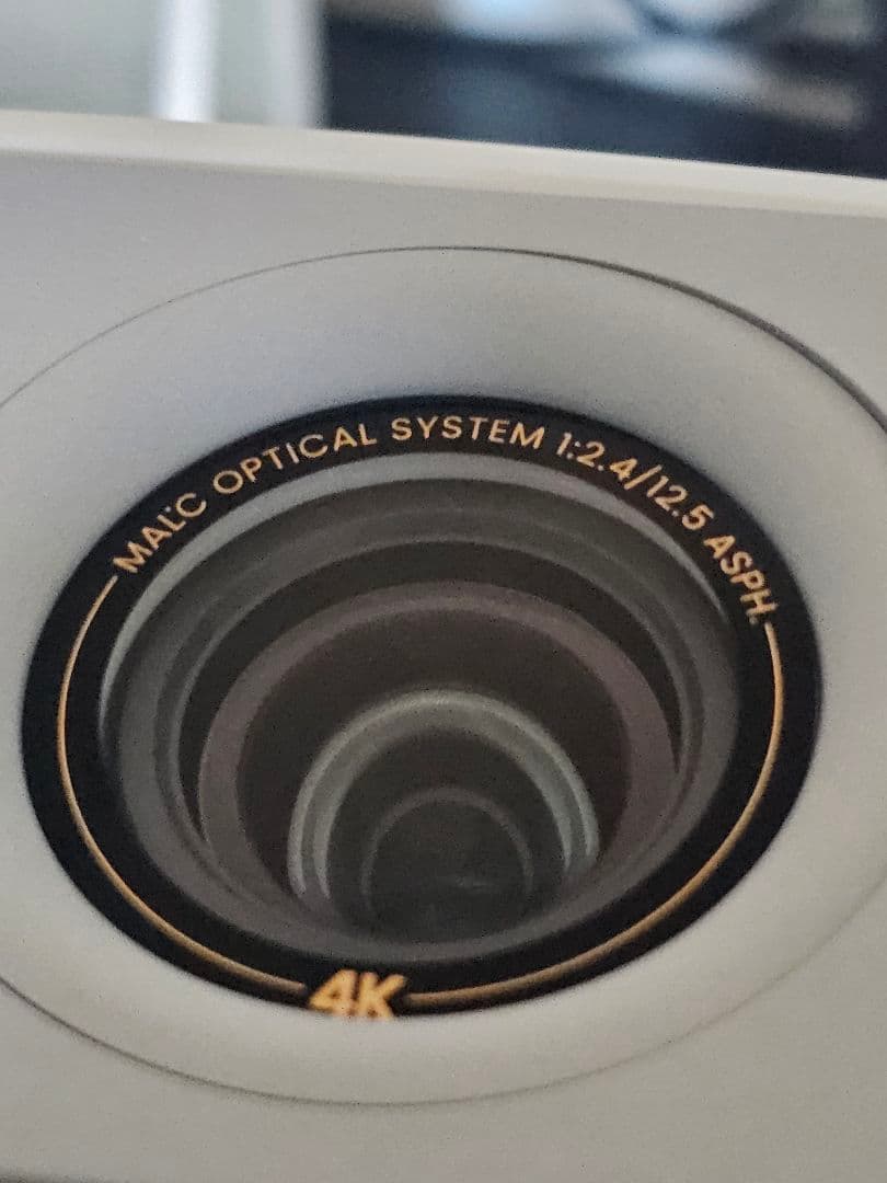 JMGO N1S 4K　プロジェクター