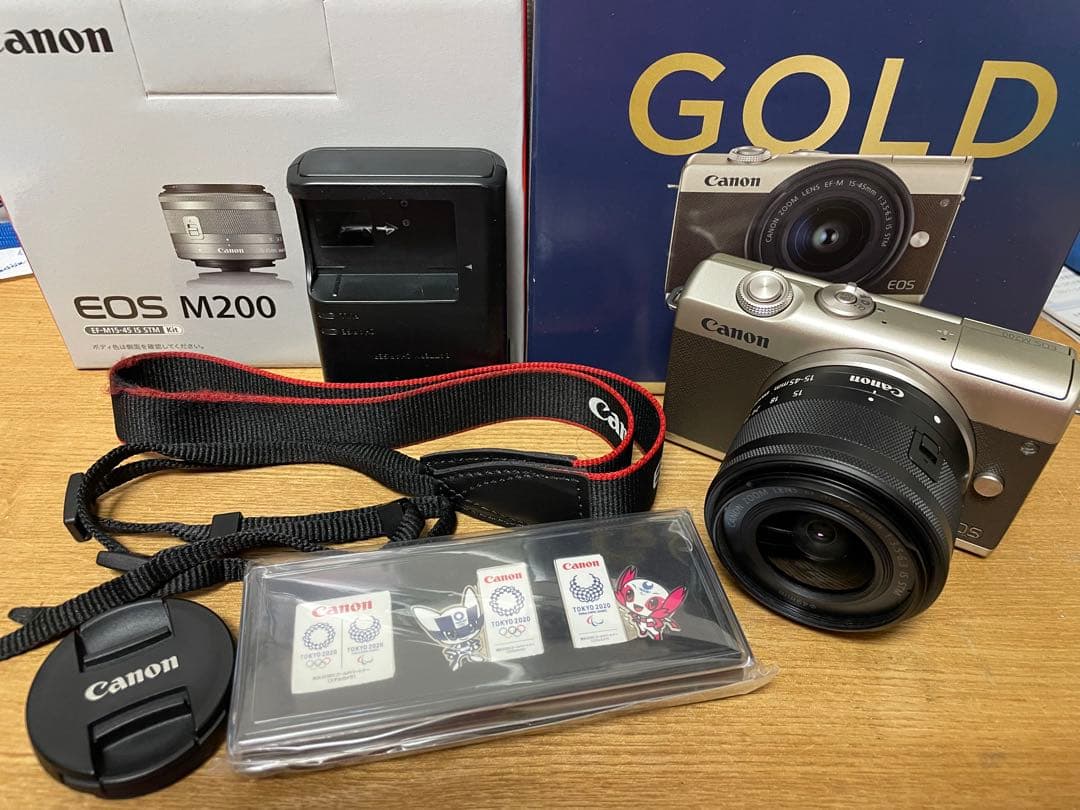 Canon EOS M200 ゴールド EF-M 15-45mm レンズ付き