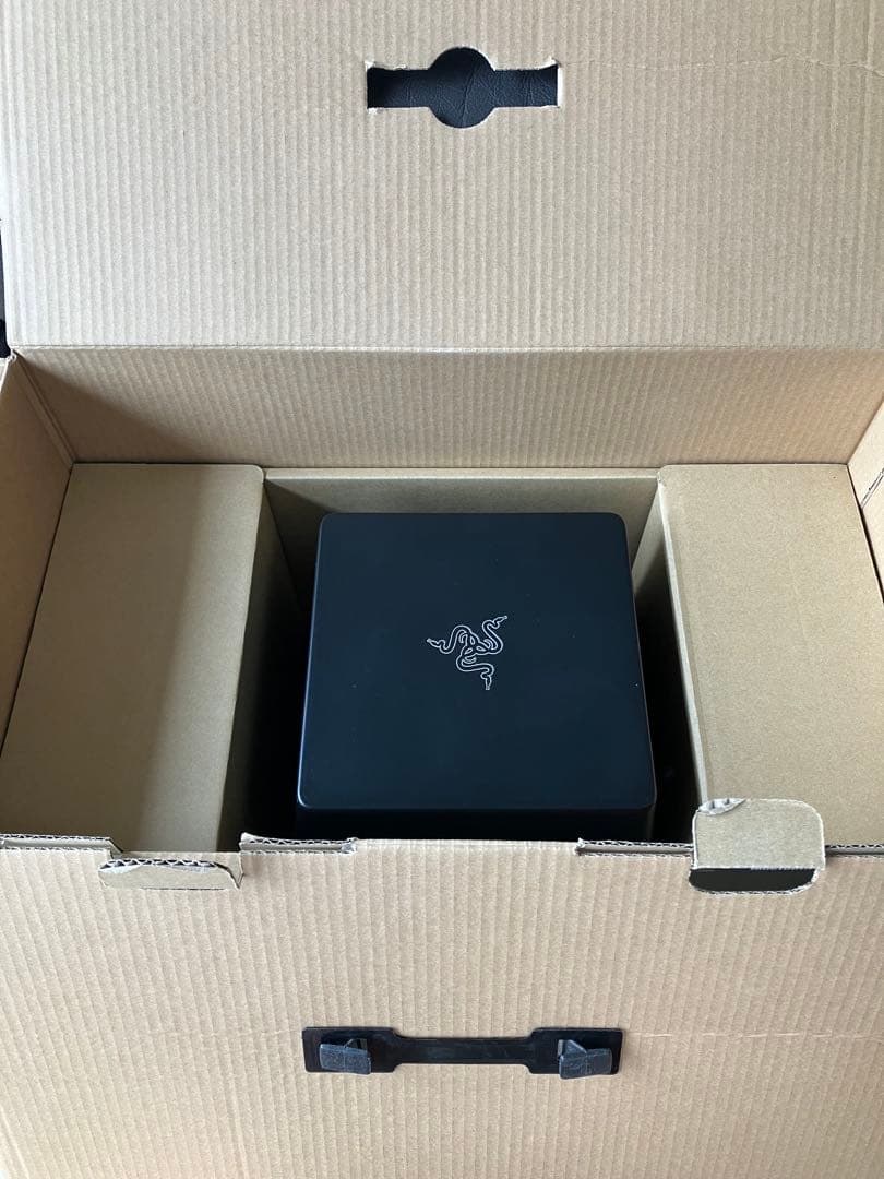 死者も.様　Razer Leviathan サブウーハー付デジタルサウンドバー