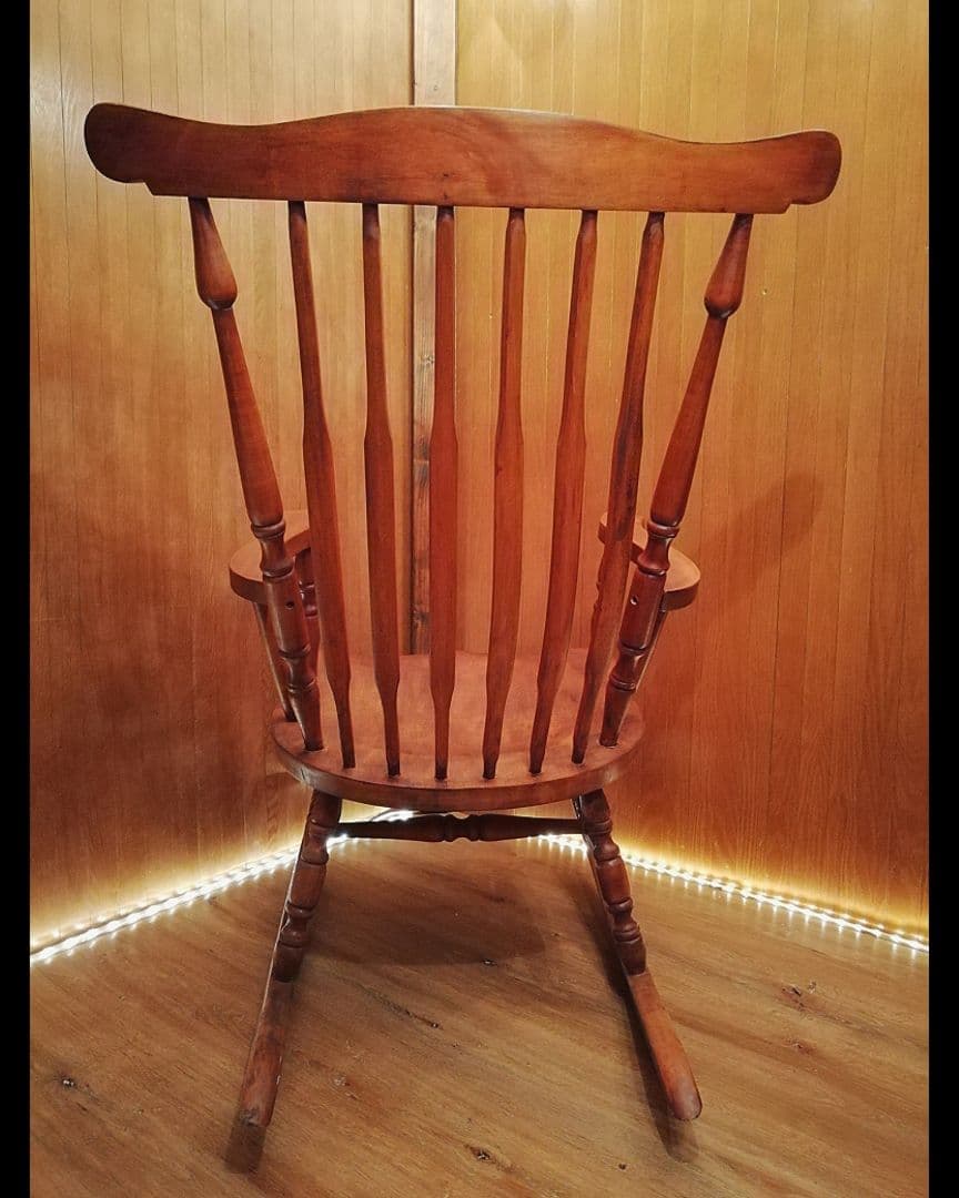 米国アンティーク　ロッキングチェア　大きめ　無垢材　アメリカ
