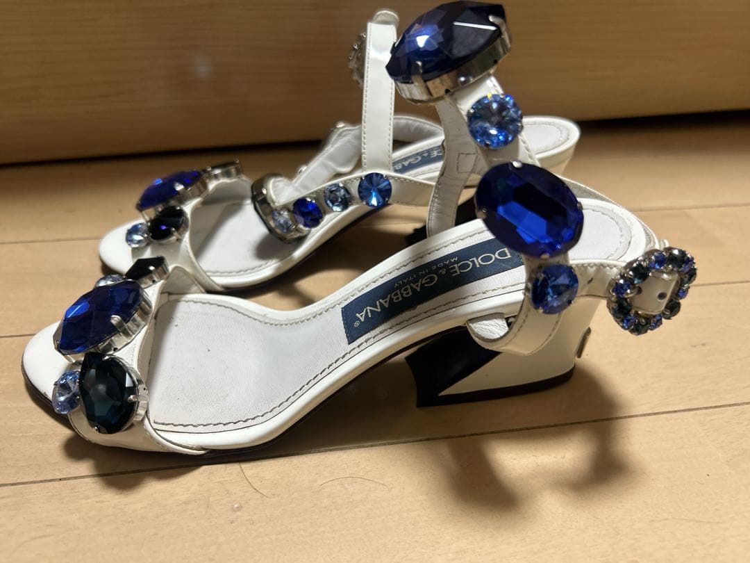 Dolce & Gabbana ホワイト ビジューサンダル