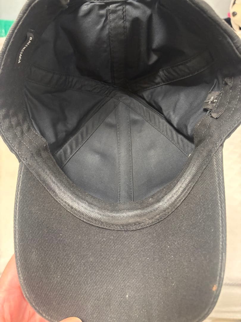 BALENCIAGA ブラック ベースボールキャップ