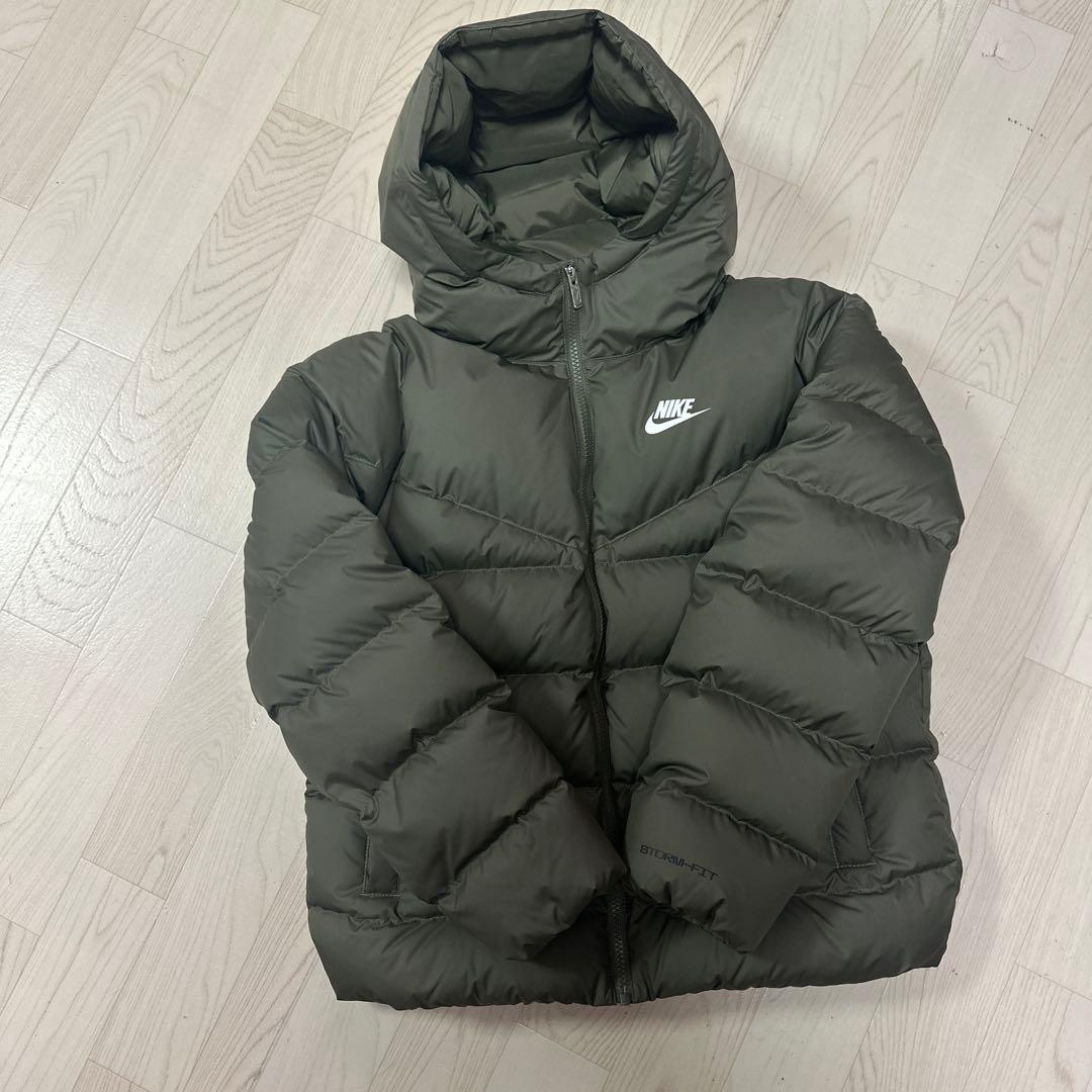 ナイキ ウィメンズ ストームフィット フーディー ダウン ジャケット　サイズ　S