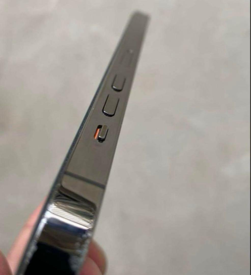 Apple iPhone 13 Pro Max グラファイト本体