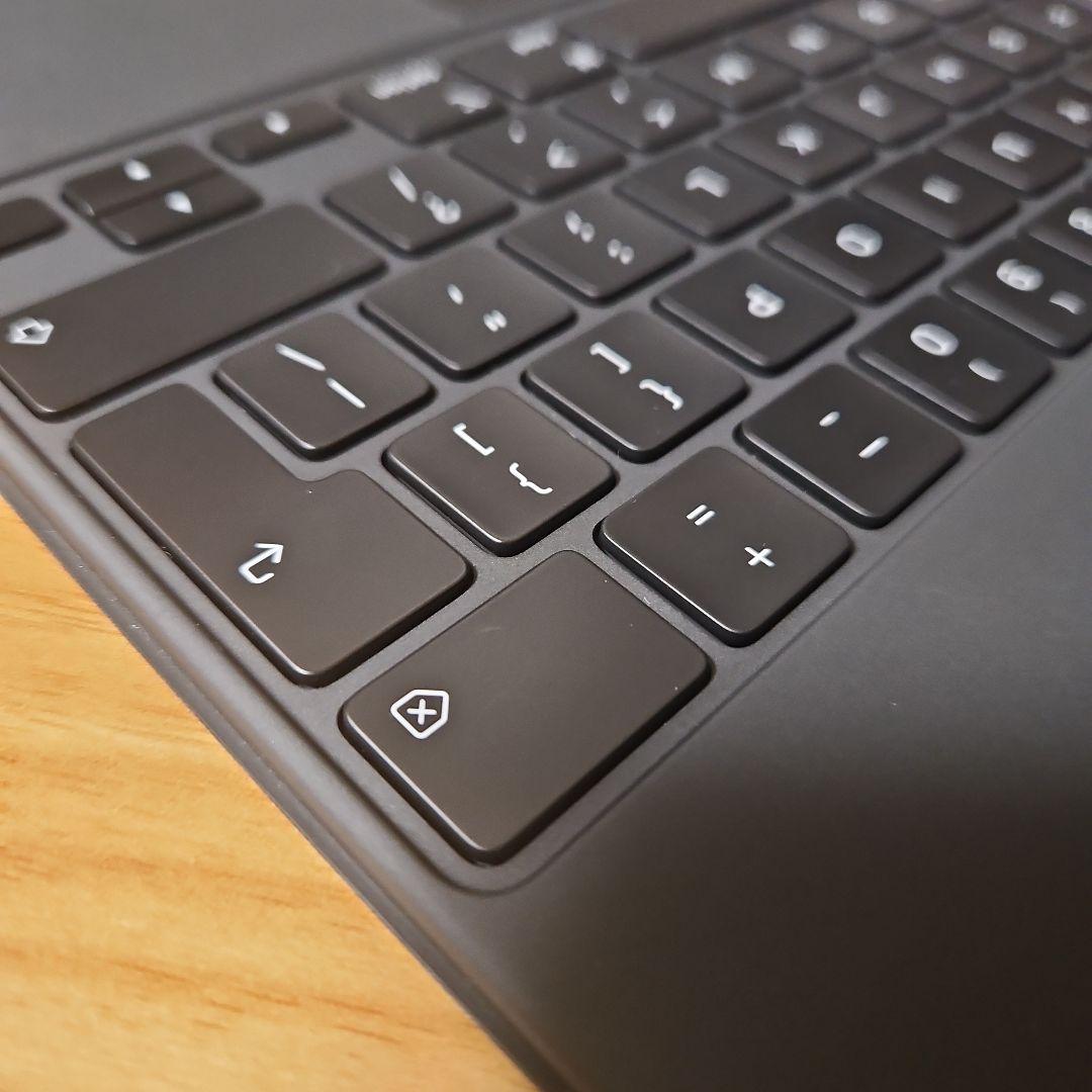 13インチiPad Air（M2）用Magic Keyboard 英語（UK）