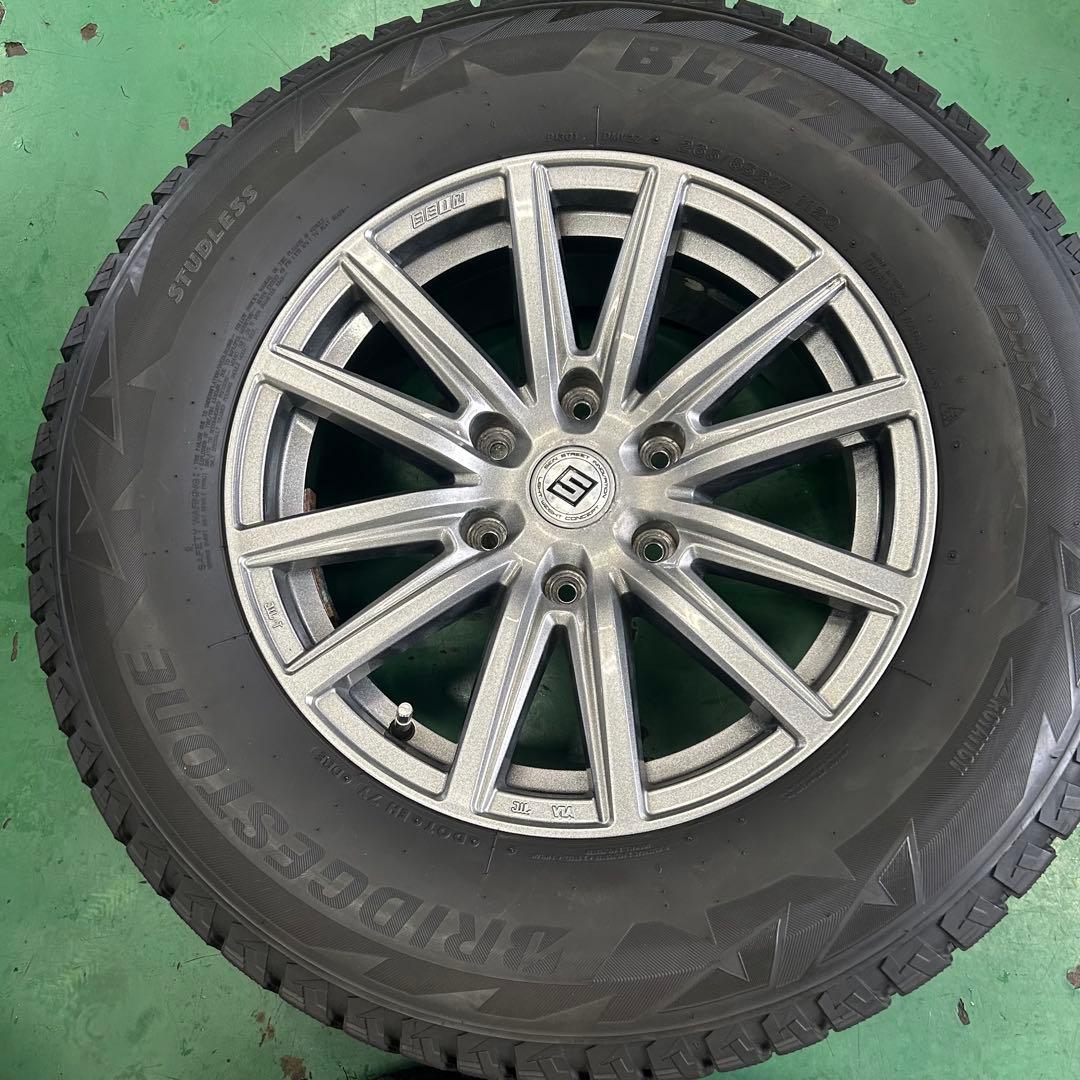 中古スタッドレス265/65R17ブリザック　ランクルプラド、ハイラックスなどに