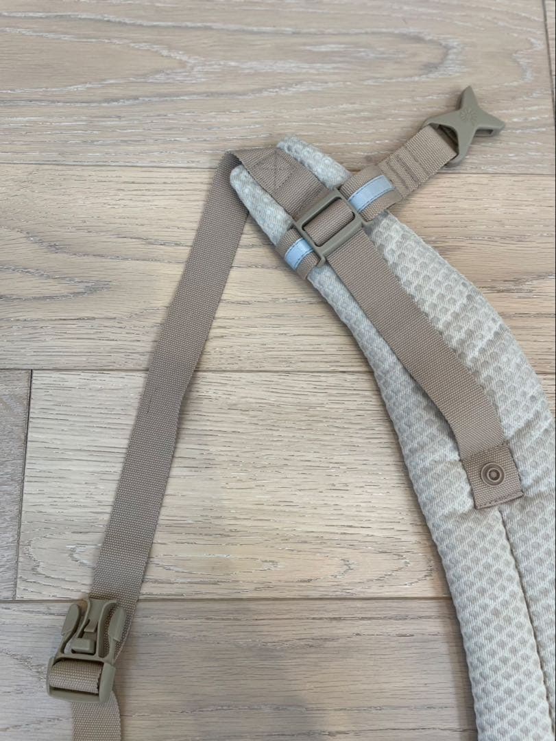 エルゴ　オムニ　ブリーズ　ナチュラルベージュ