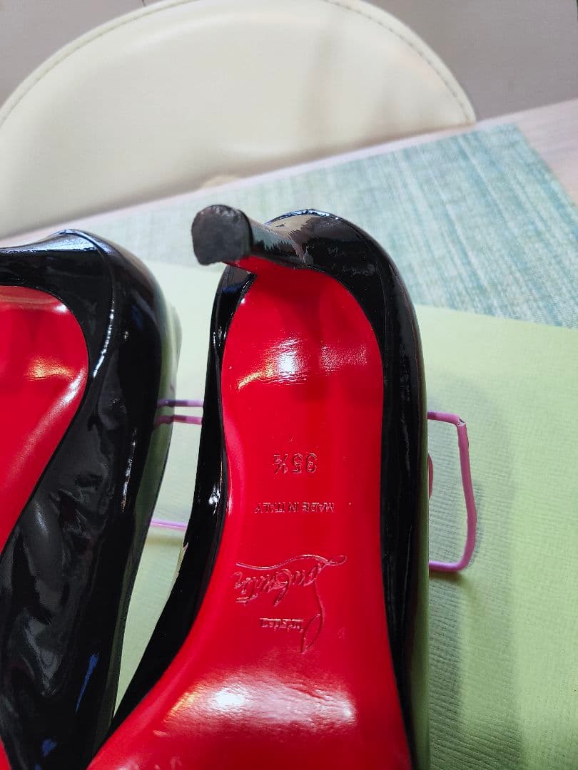 Christian Louboutin 黒 エナメル ピンヒール 22.5cm