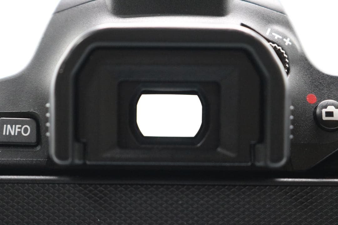 超美品 【Canon EOS Kiss X10 トリプルレンズセット】 保証あり