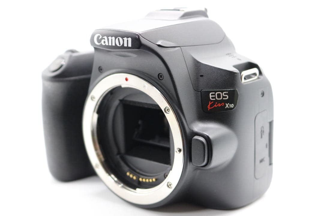 超美品 【Canon EOS Kiss X10 トリプルレンズセット】 保証あり