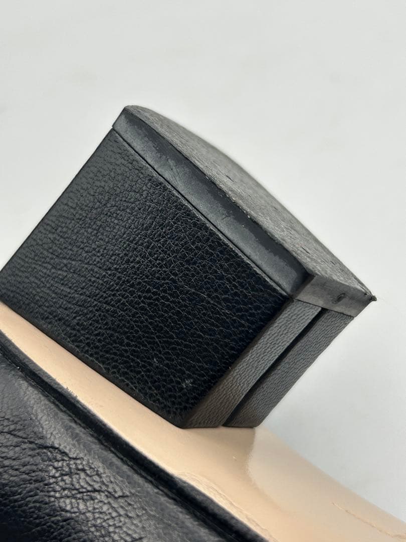 美品 サルバトーレ フェラガモ ストーン付 ブラック パンプス サイズ6 1/2