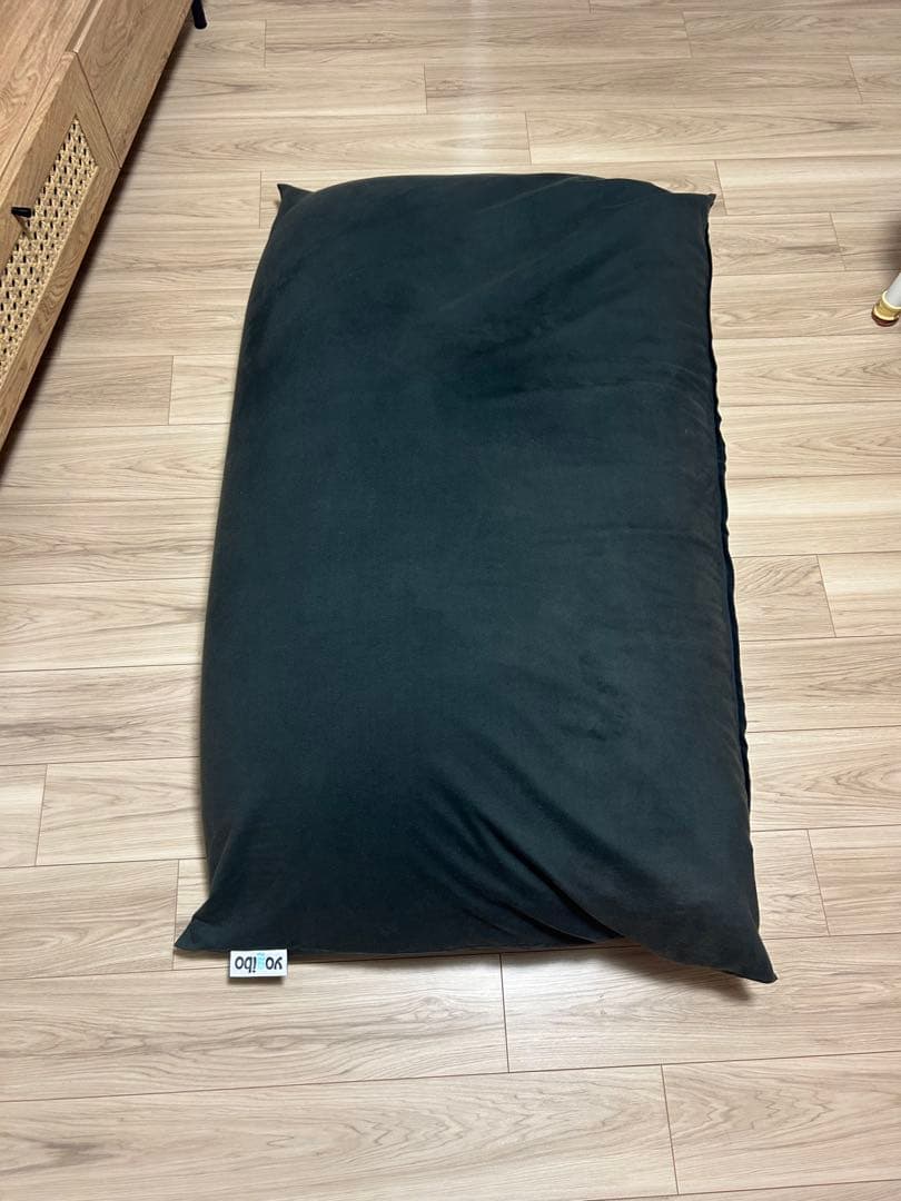 yoibo ビーズクッション ブラックmidi