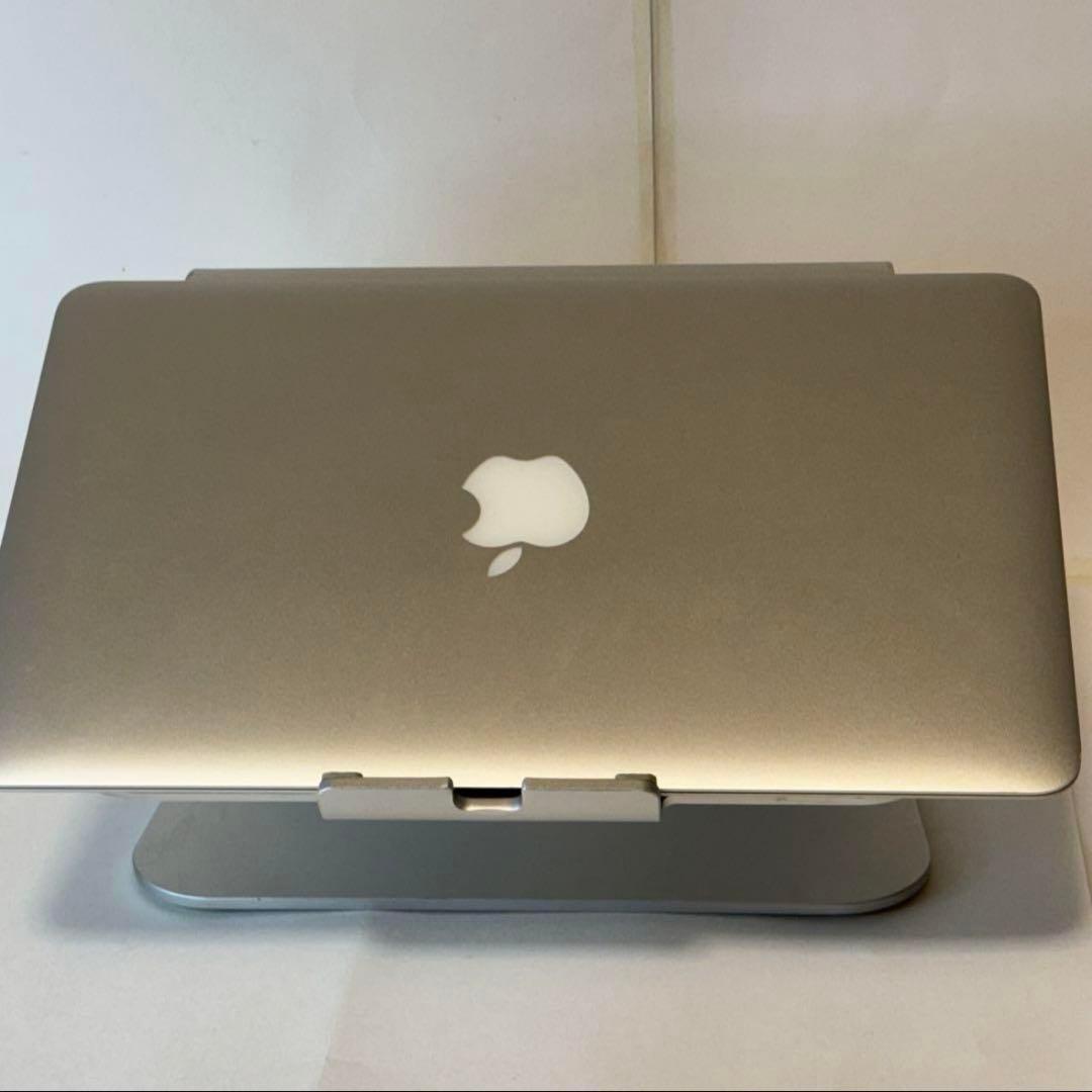 【薄型軽量】美品 MacBook Air11インチ付属品完備 ZOOM/オフィス