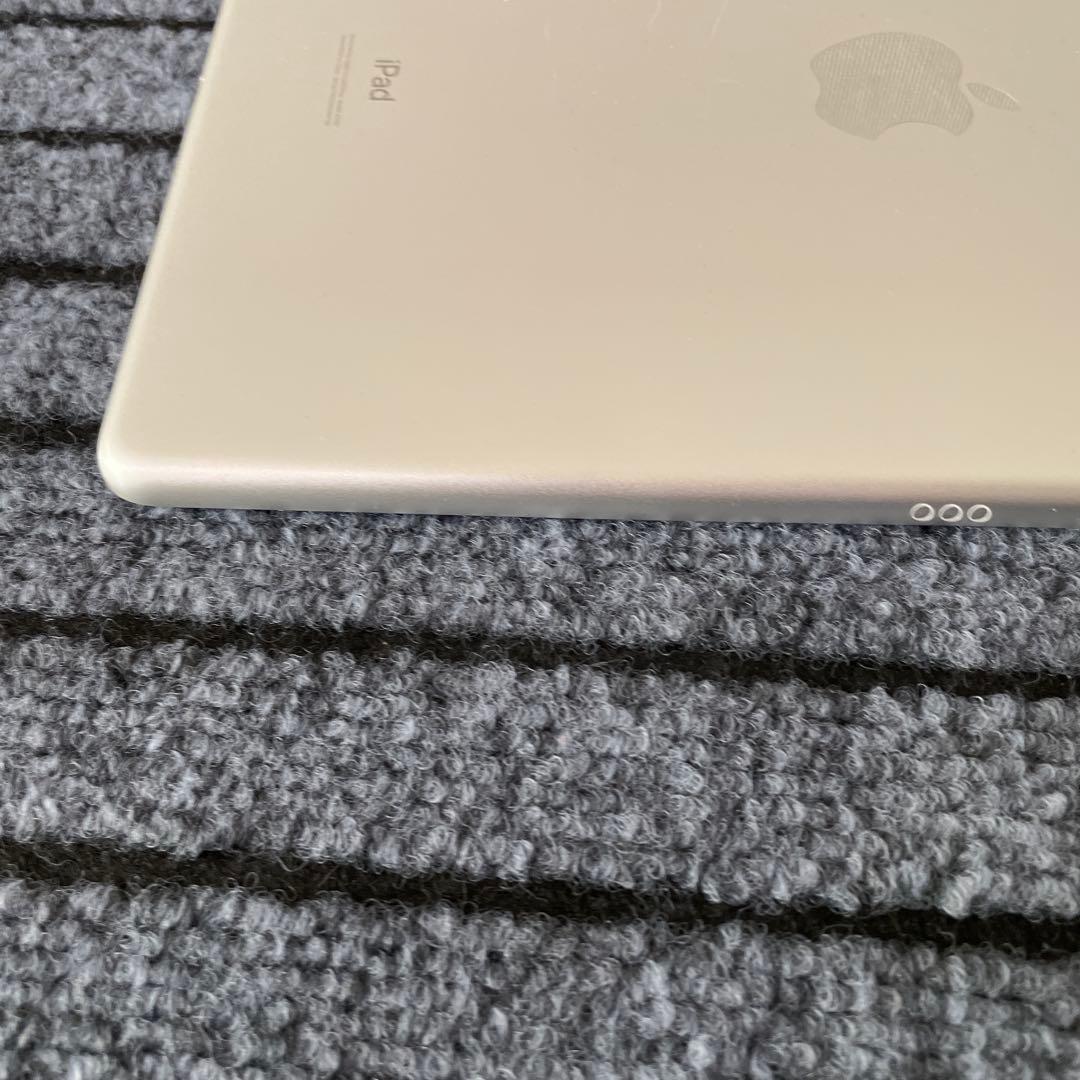 85 iPad 7世代 32GB Wi-Fi シルバー