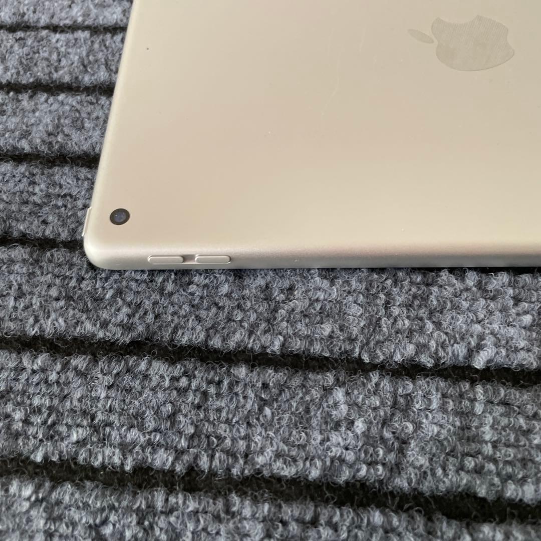 85 iPad 7世代 32GB Wi-Fi シルバー