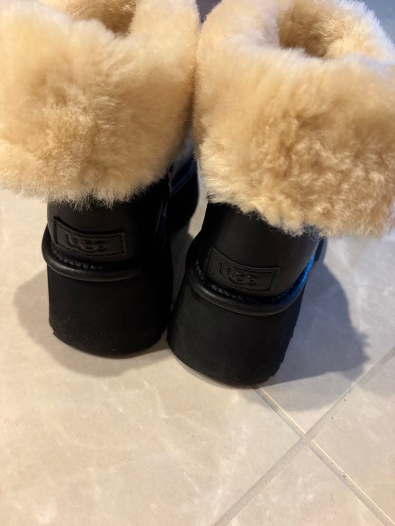 UGG× FRAY I.D W ESMEE LEATHER BOOT 24