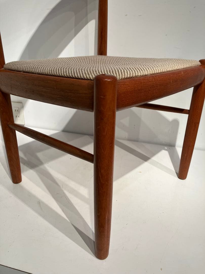 北欧、ヴィンテージチェア、少々難あり、アクタス、北欧デザイン、レトロ、デンマーク