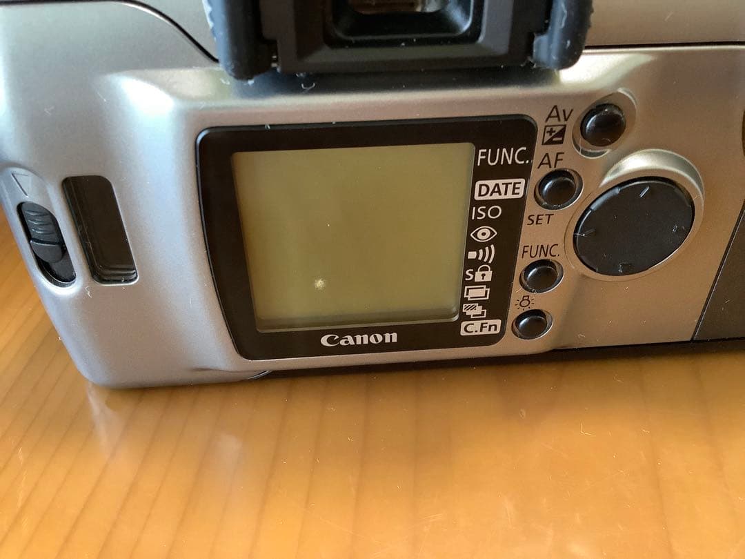 Canon EOS Kiss 7 一眼レフカメラ(フィルム)レンズ2本付き