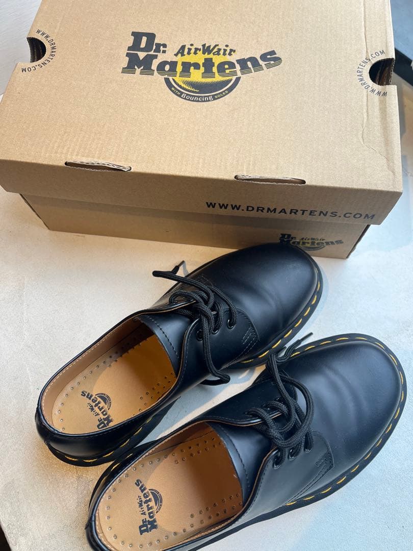 【新品未使用】Dr. Martens レースアップシューズ　定価23100円