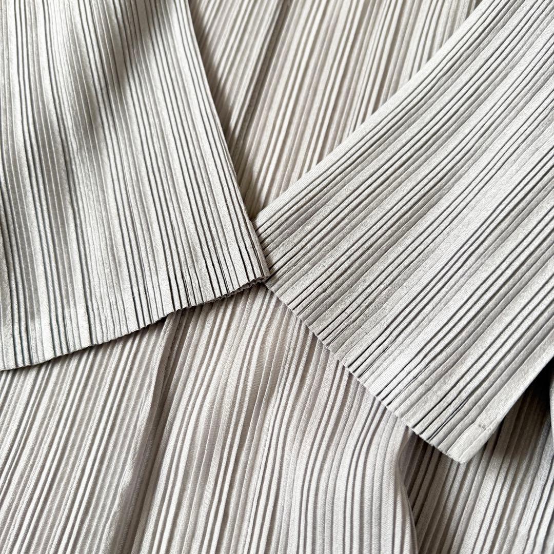 プリーツプリーズ イッセイミヤケ　長袖　ロングカーディガン　グレー　サイズ3